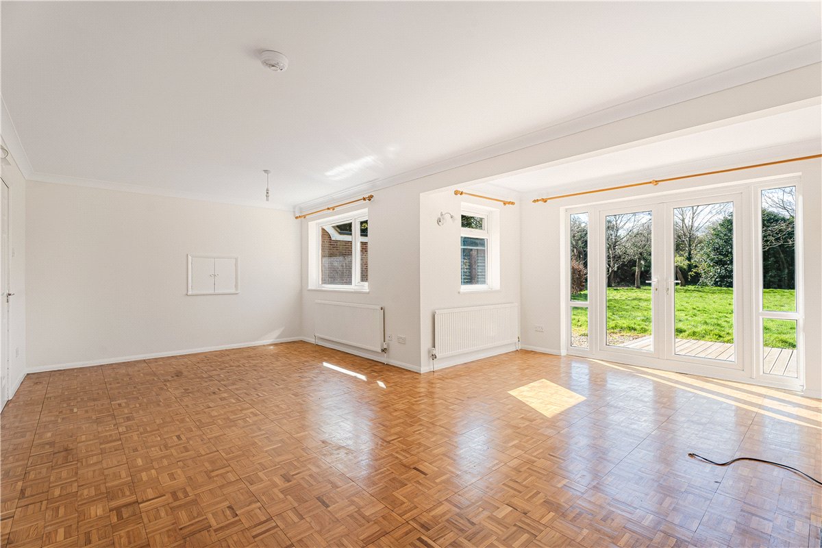 4 bedroom Bungalow, London Road, Wendover, HP22 - Available, Image 9