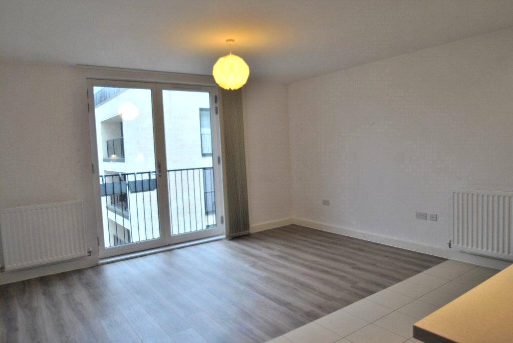 1 bedroom Flat, Highgate, Longmead Terrace, BA2 - , Image 2