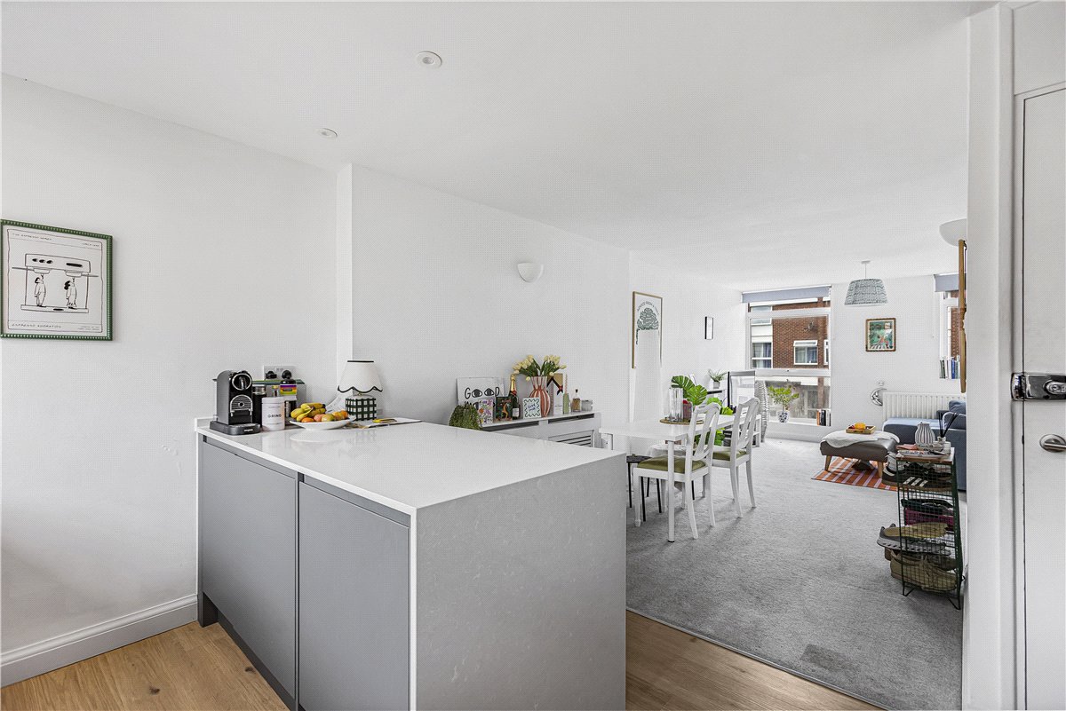 2 bedroom Flat, Harefields, Oxford, OX2 - , Image 4