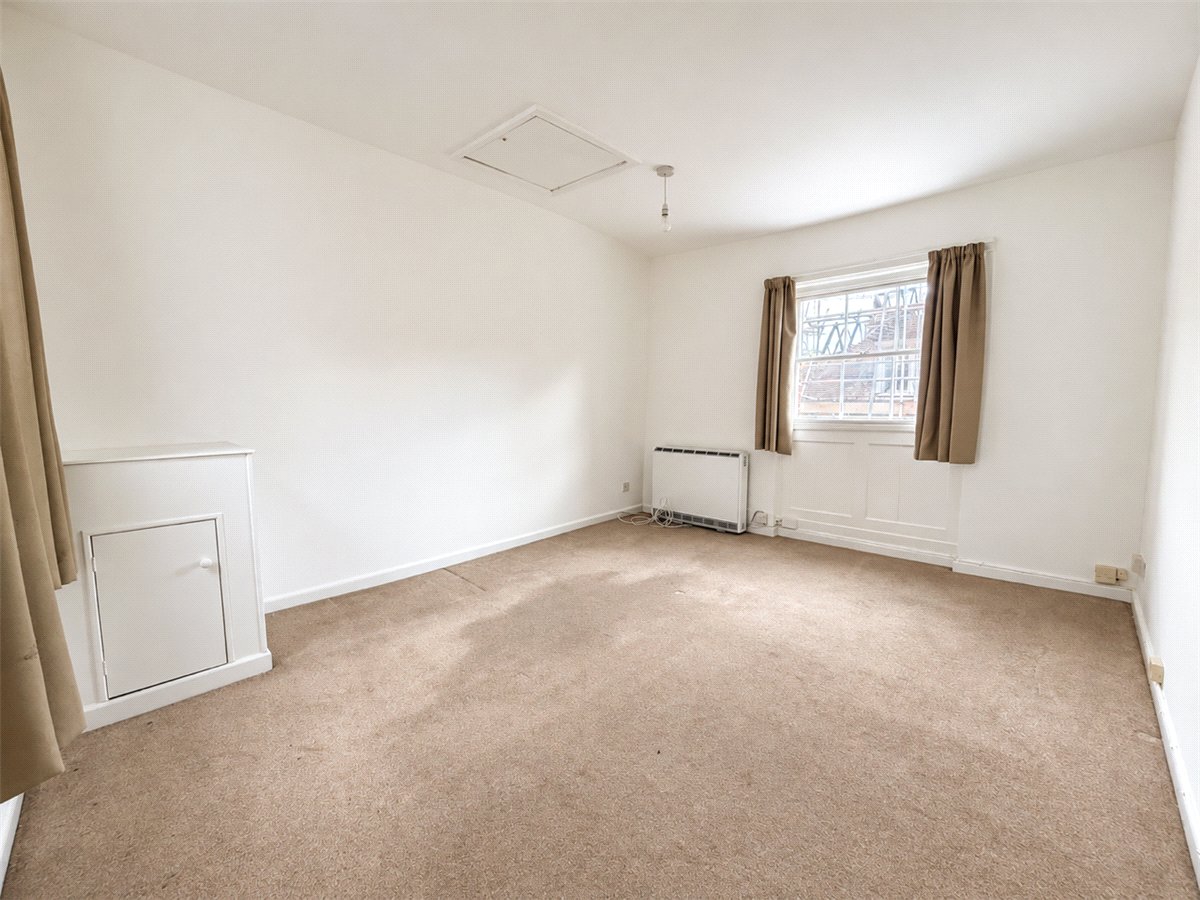 2 bedroom Flat, Little Minster Street, Winchester, SO23 - Available, Image 5