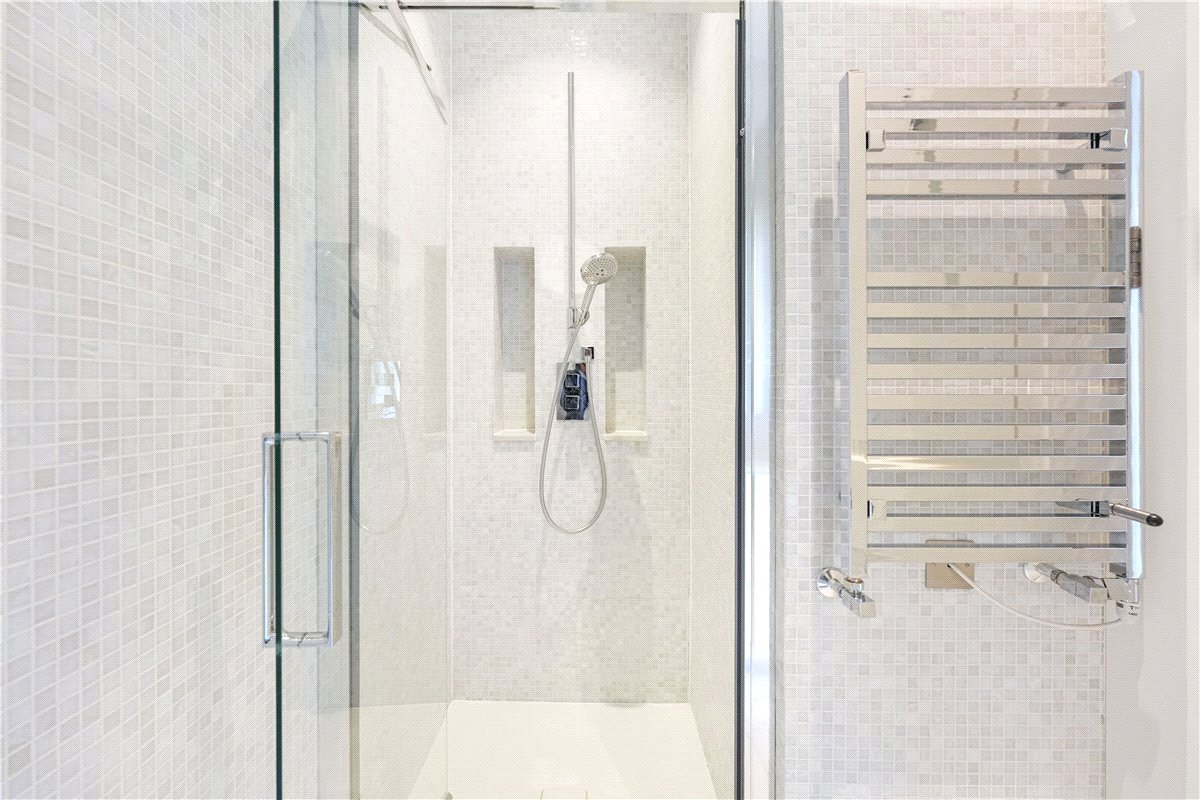 4 bedroom Flat, Wynnstay Gardens, Kensington, W8 - Available, Image 11