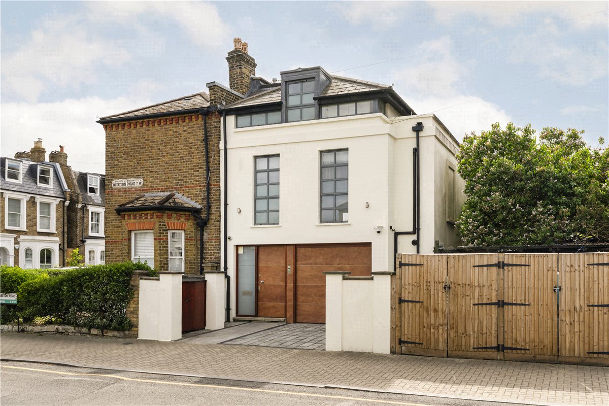 5 bedroom House, Wiseton Road, London, SW17 - Available