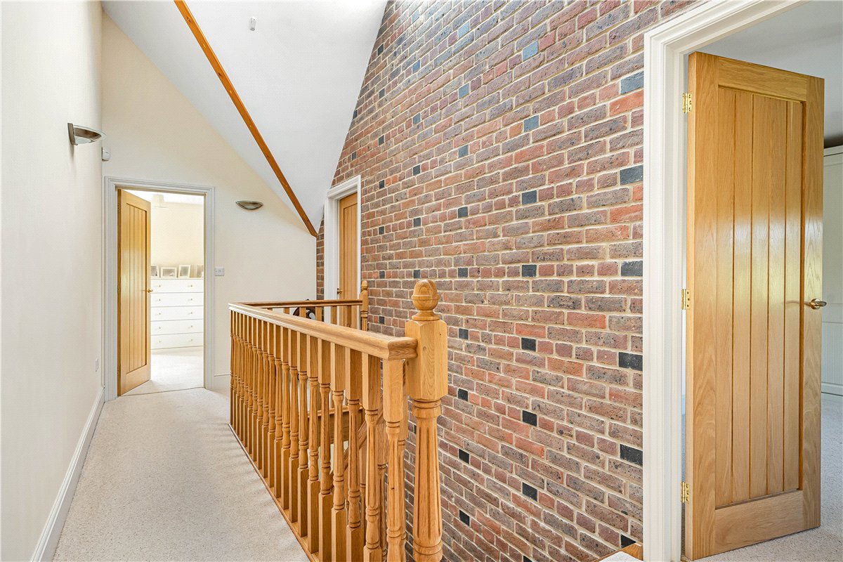 4 bedroom House, Main Road, Cherhill, SN11 - Available, Image 6