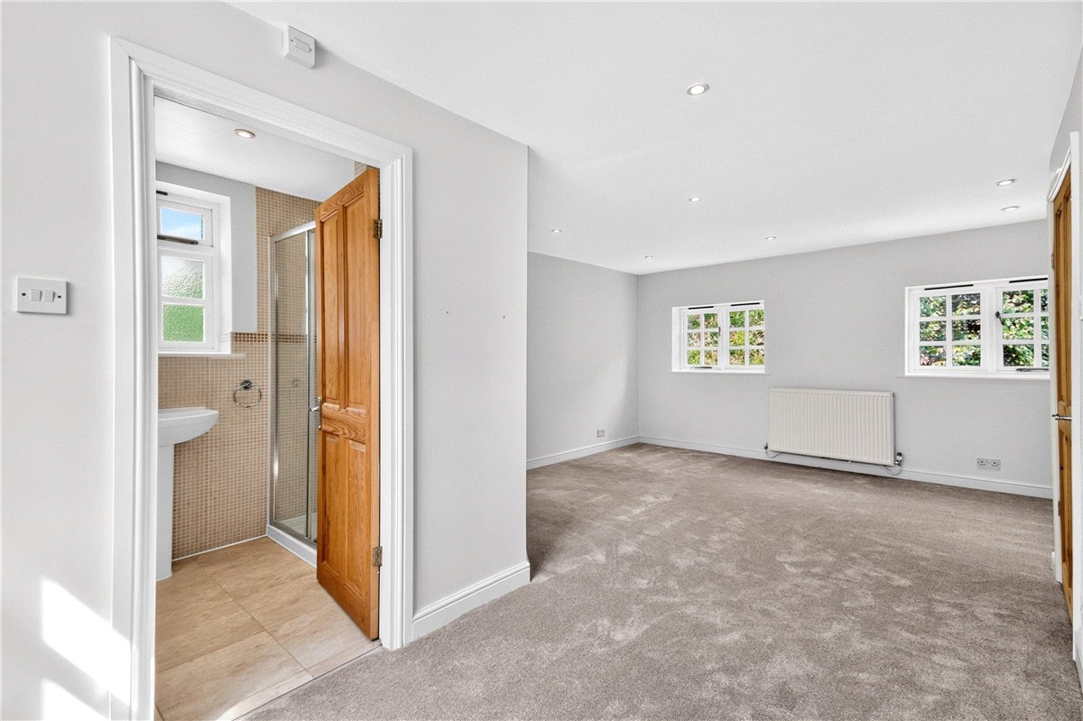 4 bedroom House, Red Lane, Burton Green, CV8 - Available, Image 5