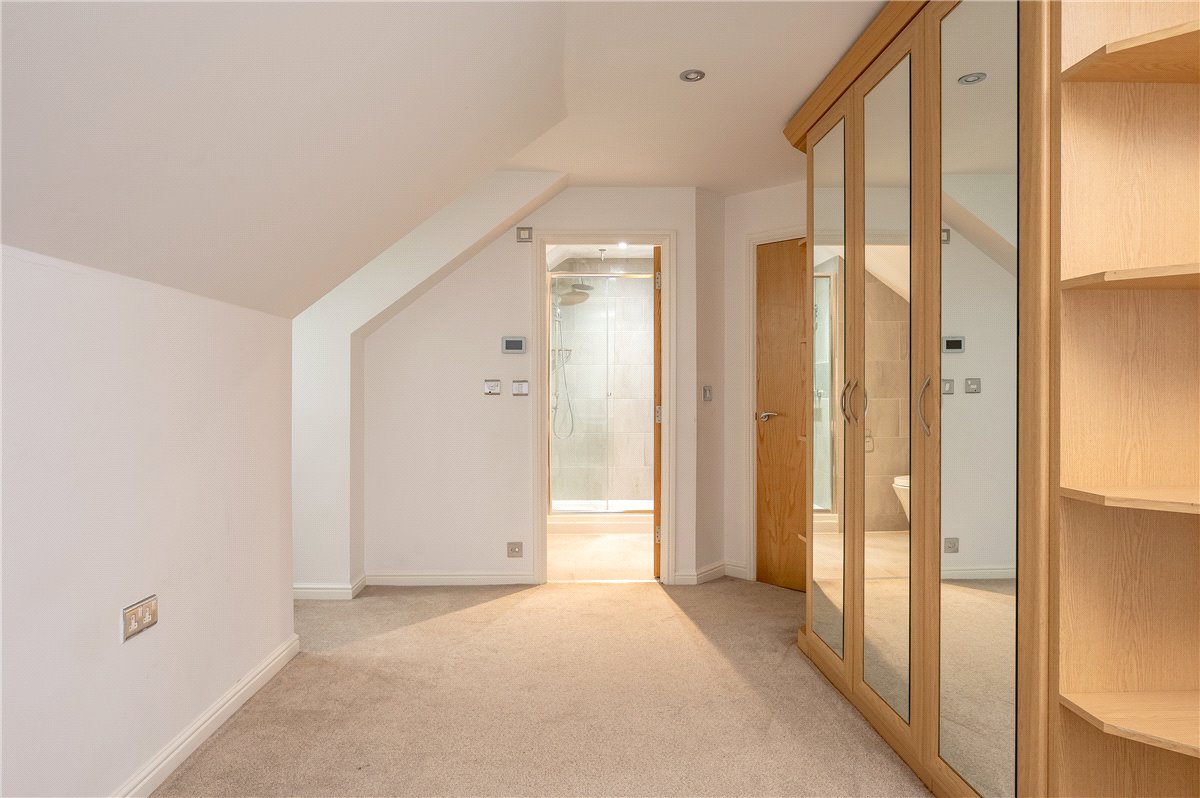 3 bedroom Flat, The Avenue, York, YO30 - , Image 10
