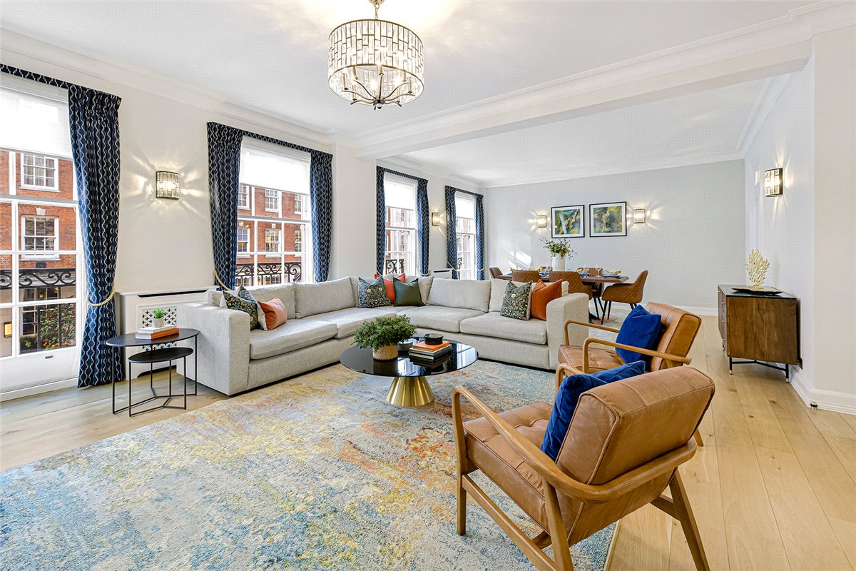 4 bedroom Flat, Grosvenor Square, Mayfair, W1K - Available