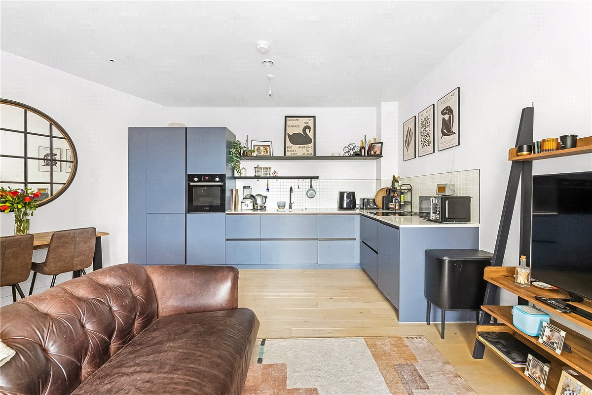 1 bedroom Flat, Tramyard Apartments, 266, SW17 - Available