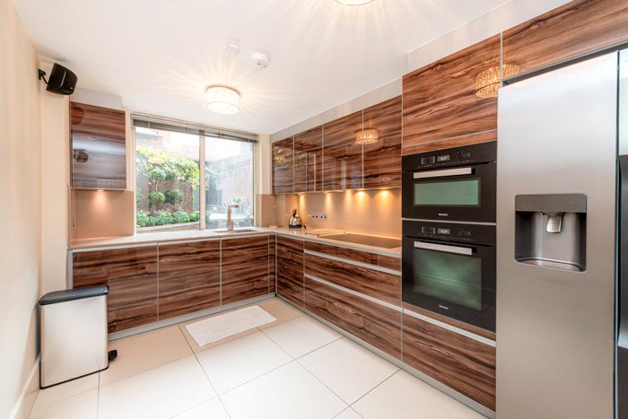 2 bedroom Maisonette, Ebury Street, Belgravia, SW1W - Let Agreed, Image 10