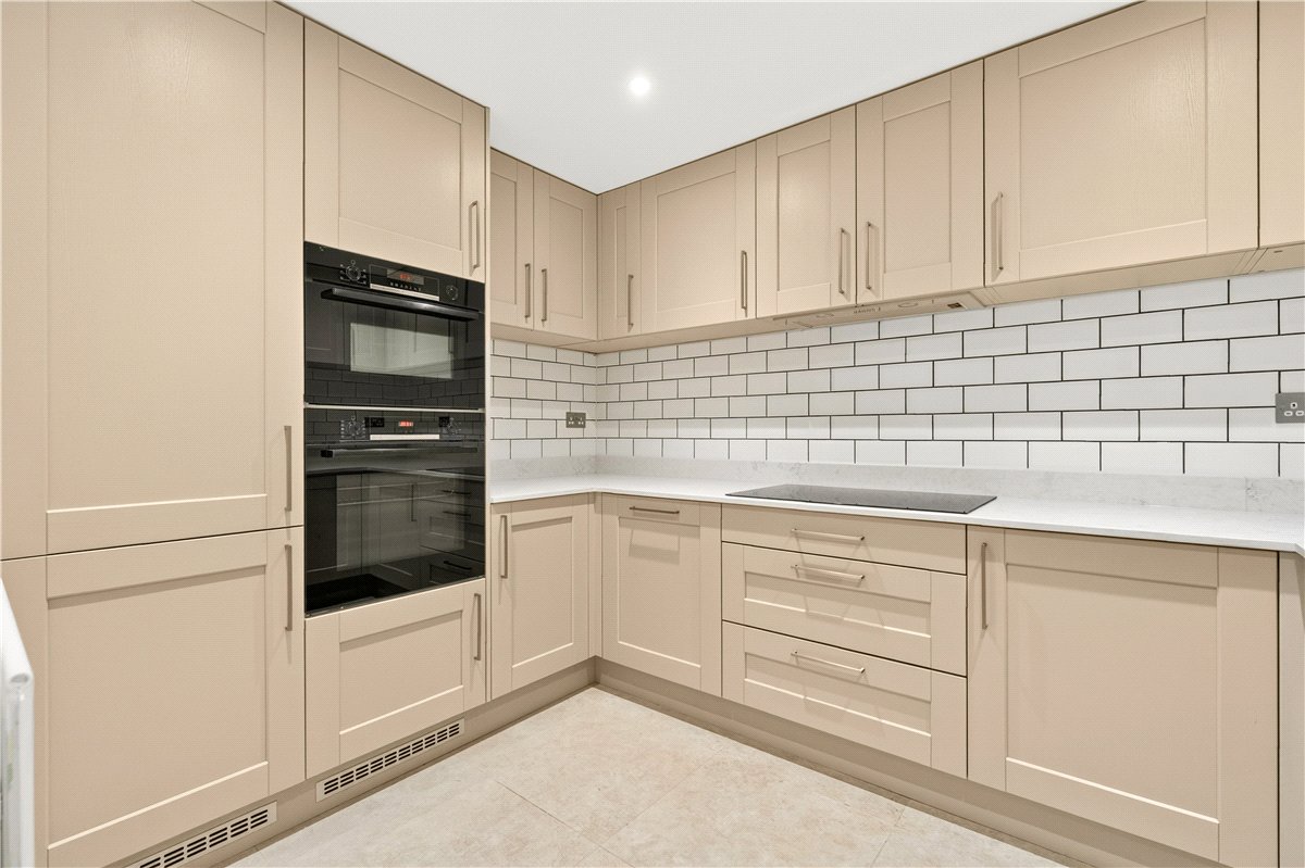 2 bedroom Flat, Manson Place, South Kensington, SW7 - Available, Image 1