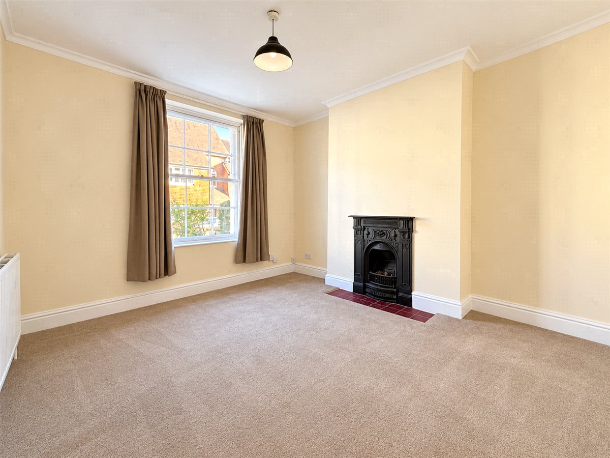 3 bedroom House, Eastgate Street, Winchester, SO23 - Available, Image 1
