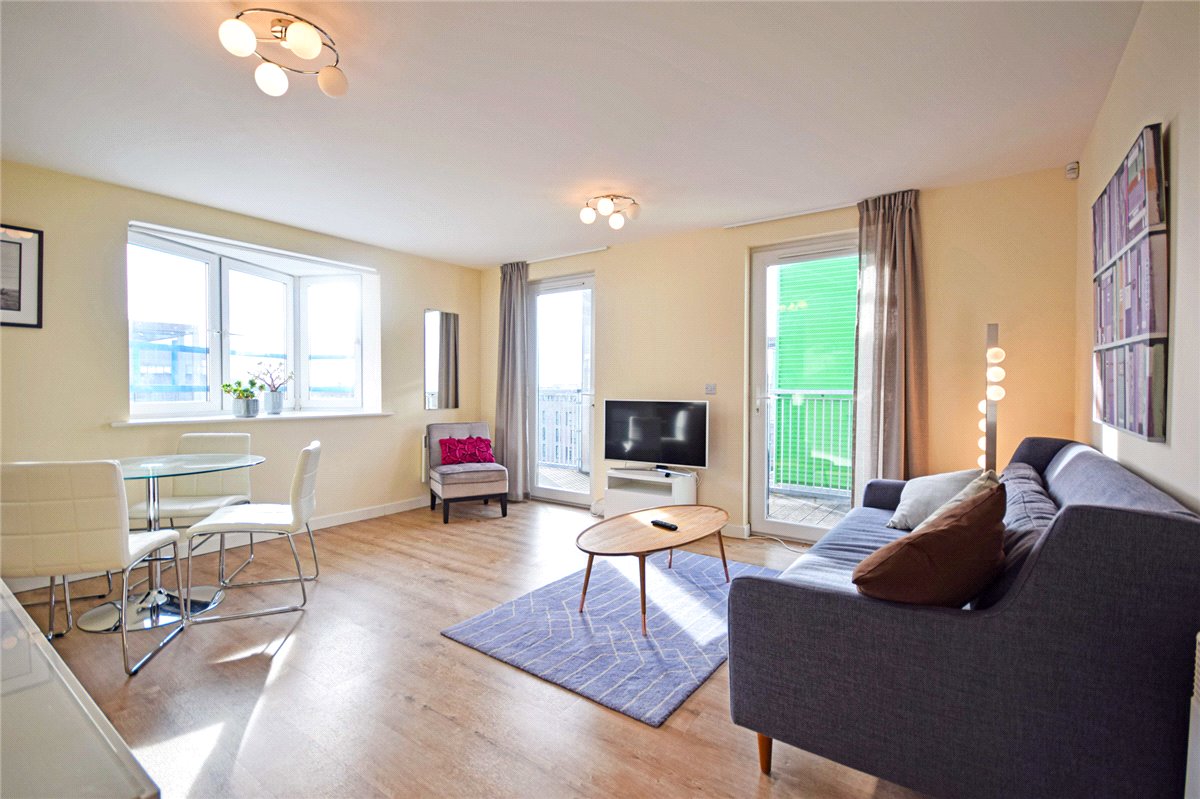 2 bedroom Flat, Warren Close, Cambridge, CB2 - , Image 2