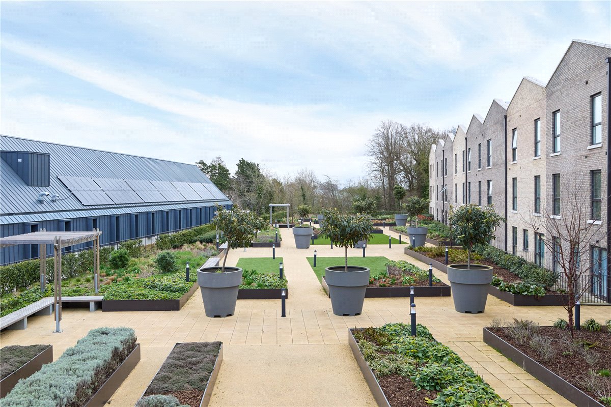 2 bedroom Flat, Marleigh Avenue, Cambridge, CB5 - Sold, Image 2
