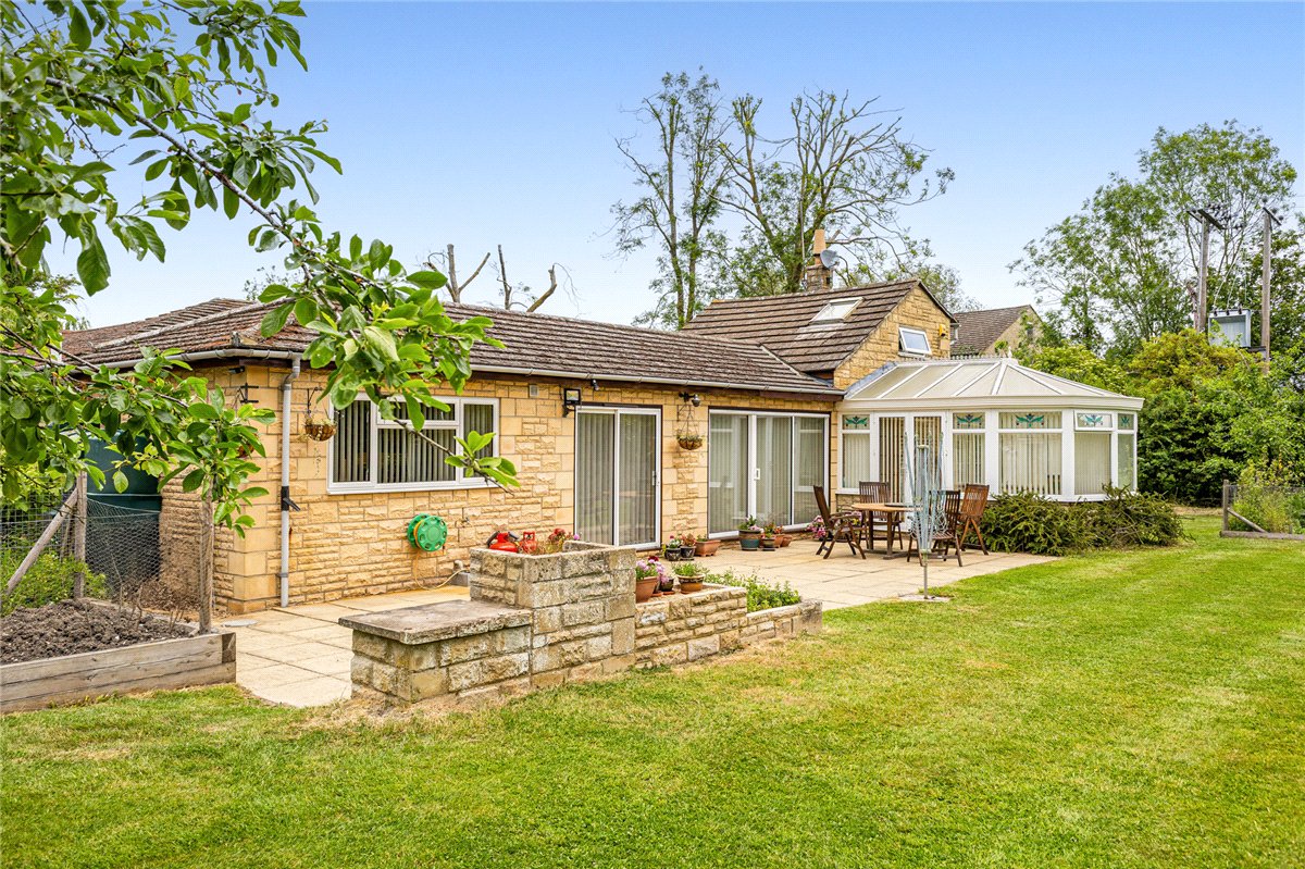 4 bedroom Bungalow, Chapel Road, Great Eversden, CB23 - Available, Image 13