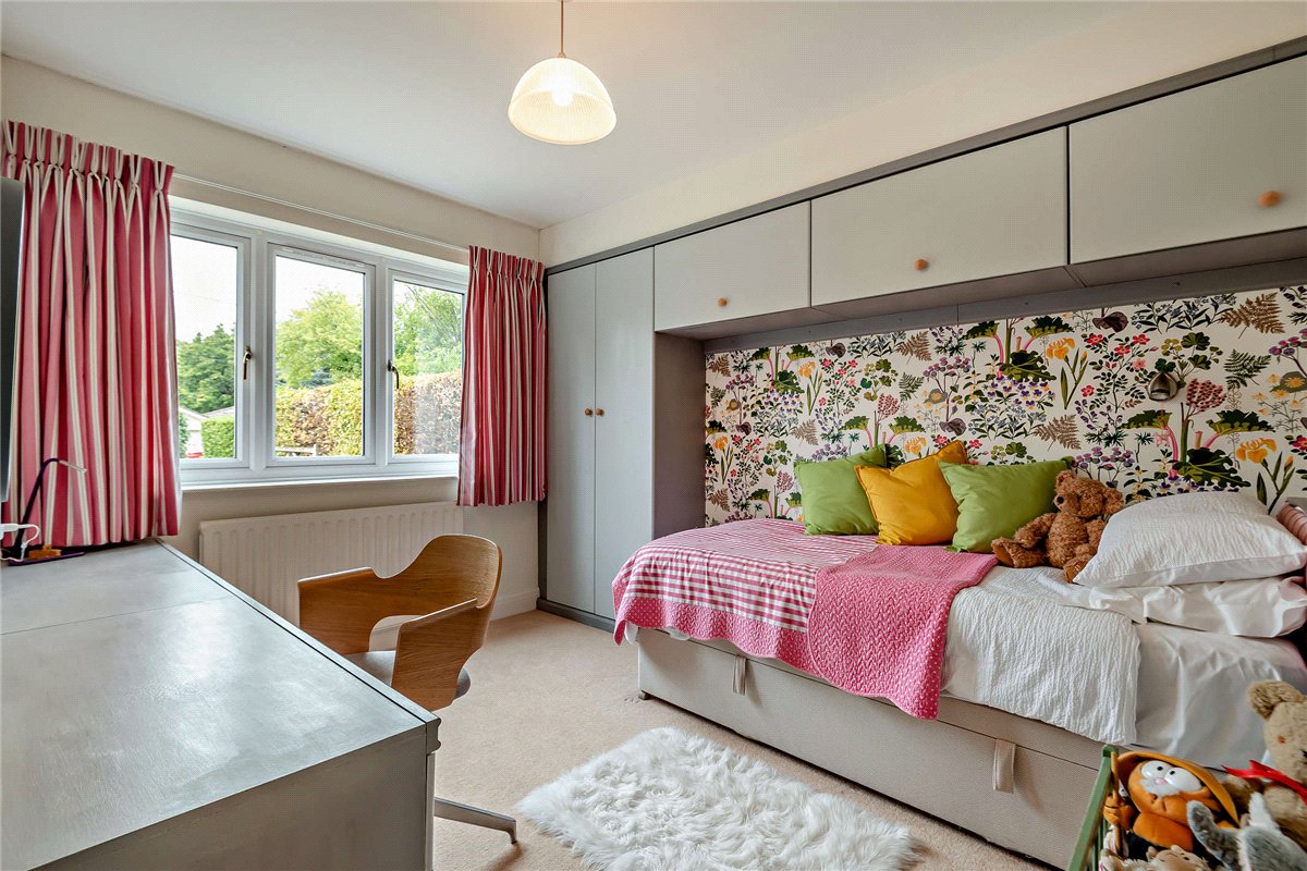 5 bedroom Bungalow, Long Grove, Upper Bucklebury, RG7 - Available, Image 17