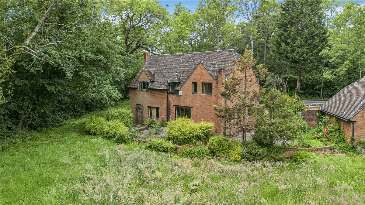 5 bedroom House, Bascote Heath, Southam, CV47 - Available
