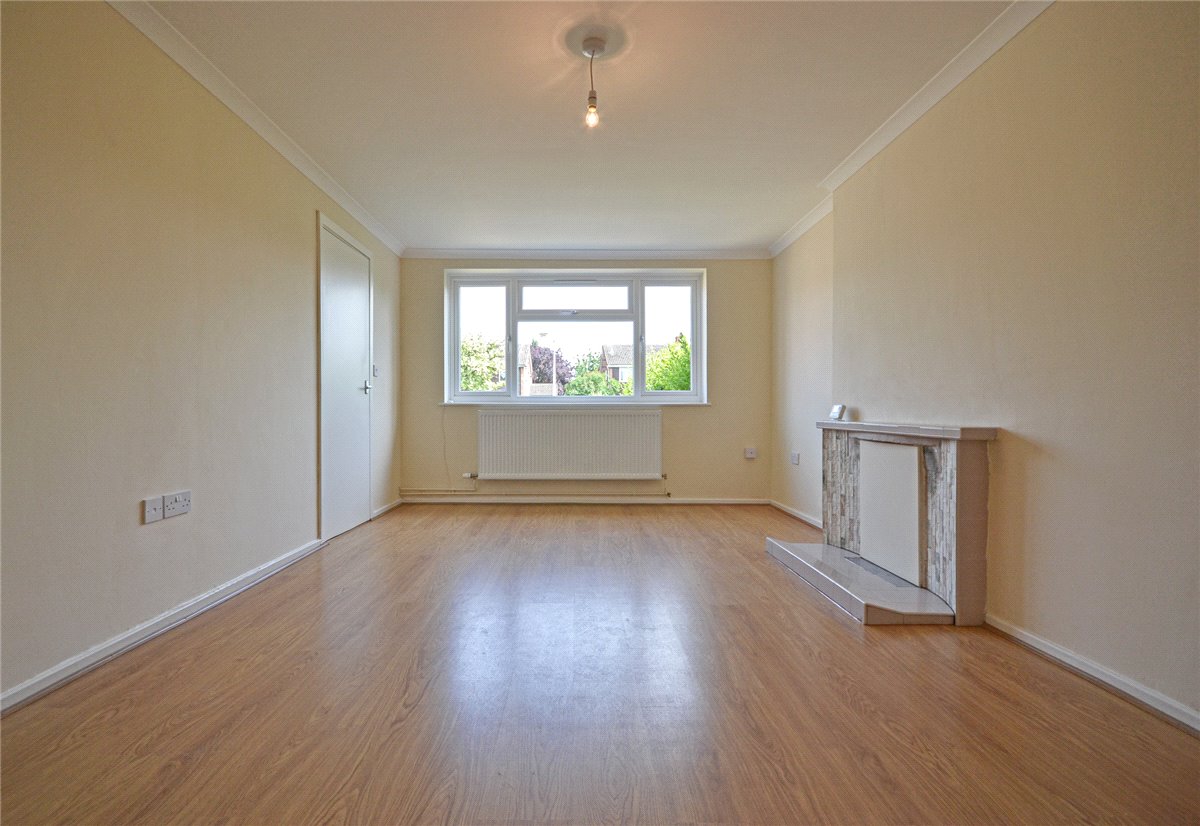 2 bedroom Flat, Chatsworth Avenue, Cambridge, CB4 - , Image 2