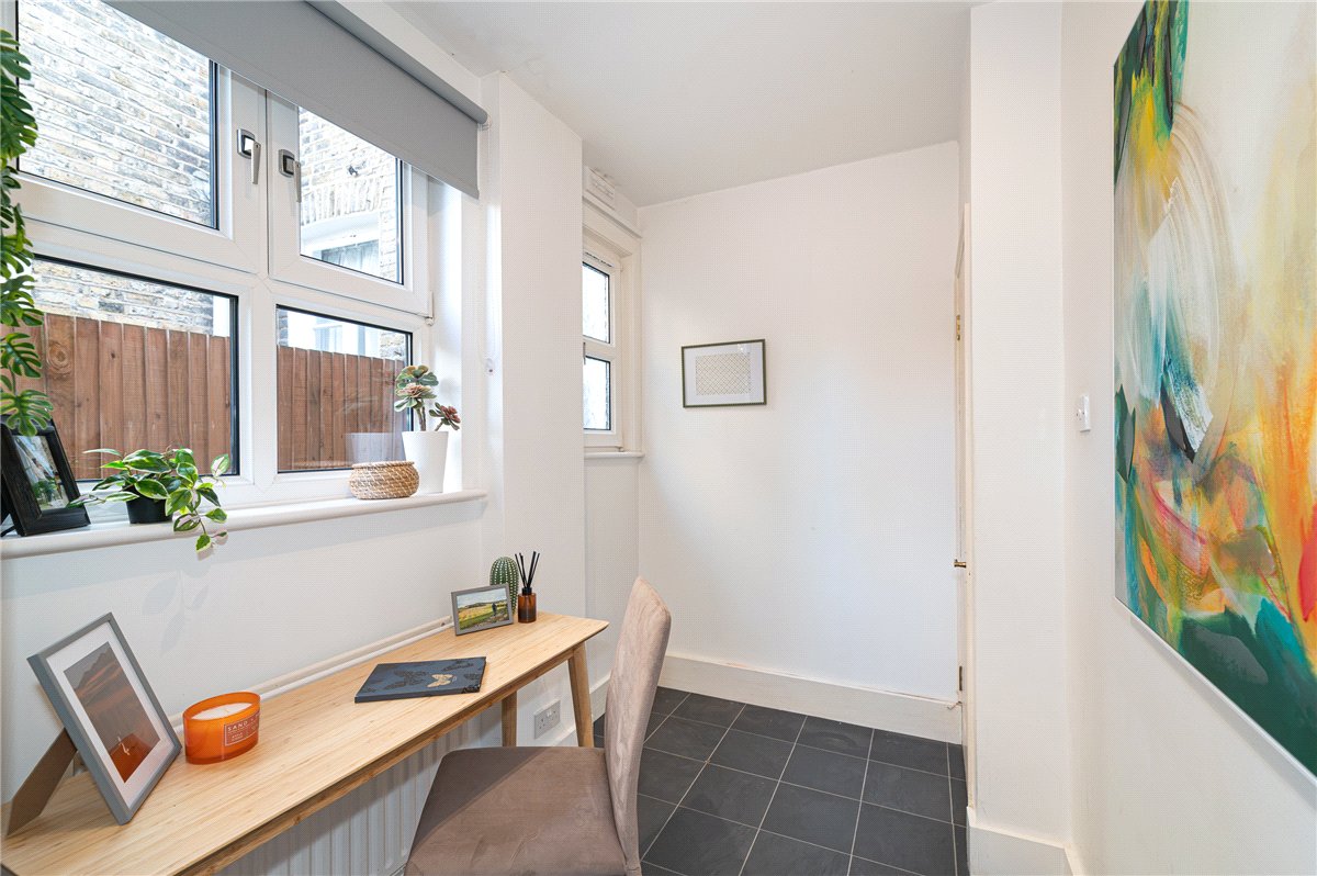 2 bedroom Flat, Lynn Road, London, SW12 - Available, Image 8