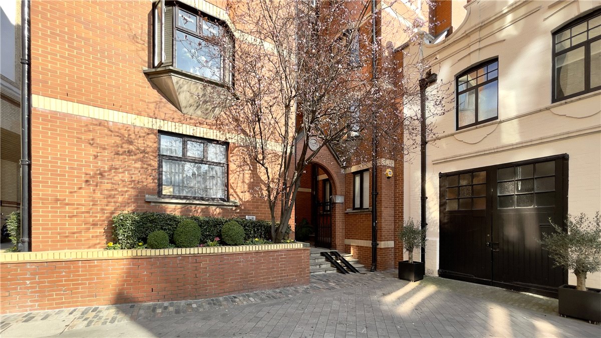 2 bedroom Flat, Bourdon Street, Mayfair, W1K - Available, Image 4