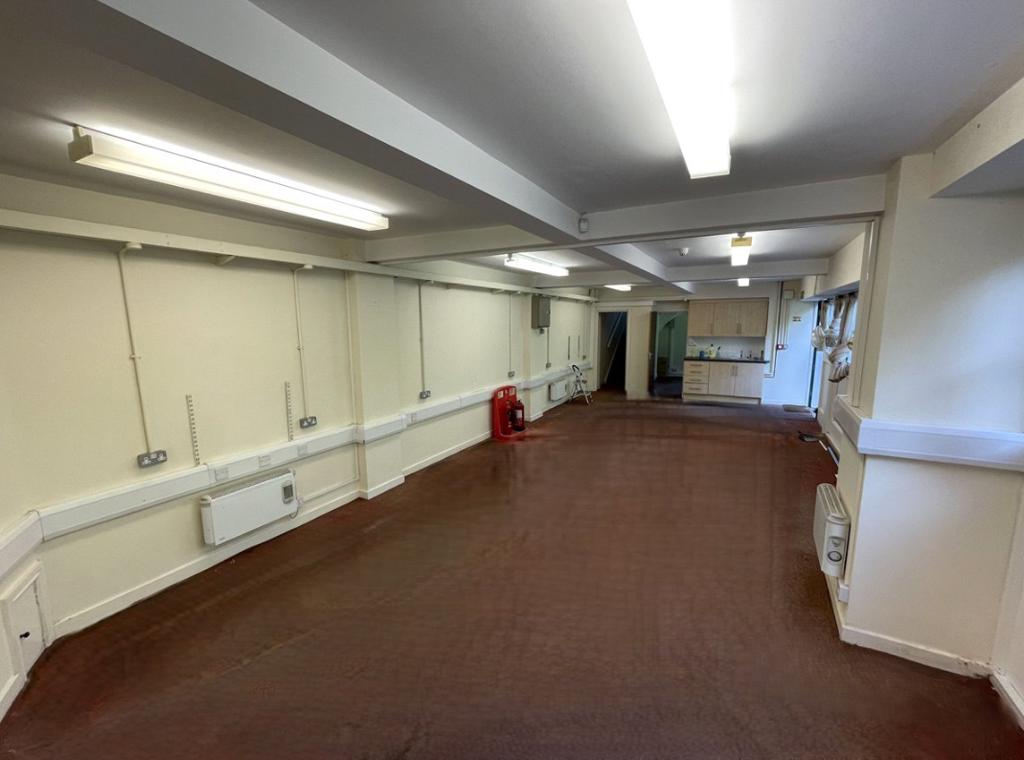 1553.01 Sq Ft, Tal-Y-Cafn, Colwyn Bay, LL28 - Available, Image 1