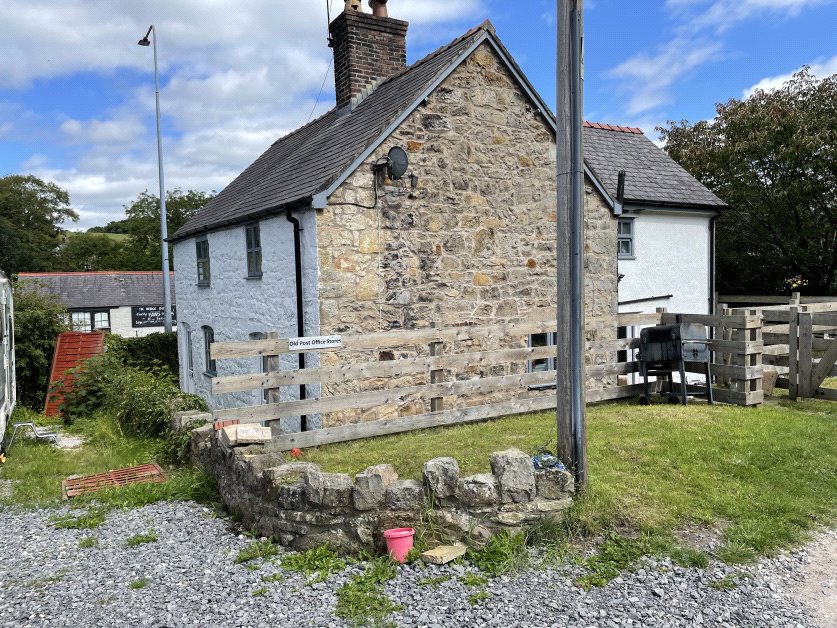 2 bedroom House, Wrexham Road, Pontblyddyn, CH7 - Available