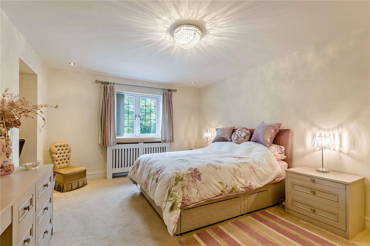 6 bedroom House, Monks Lane, Newbury, RG14 - Available, Image 17