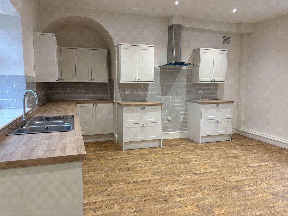 3 bedroom House, Sutton on Derwent, York, YO41 - Available, Image 1