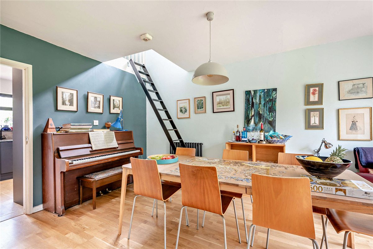 5 bedroom House, Gore End, Newbury, RG20 - Available, Image 6