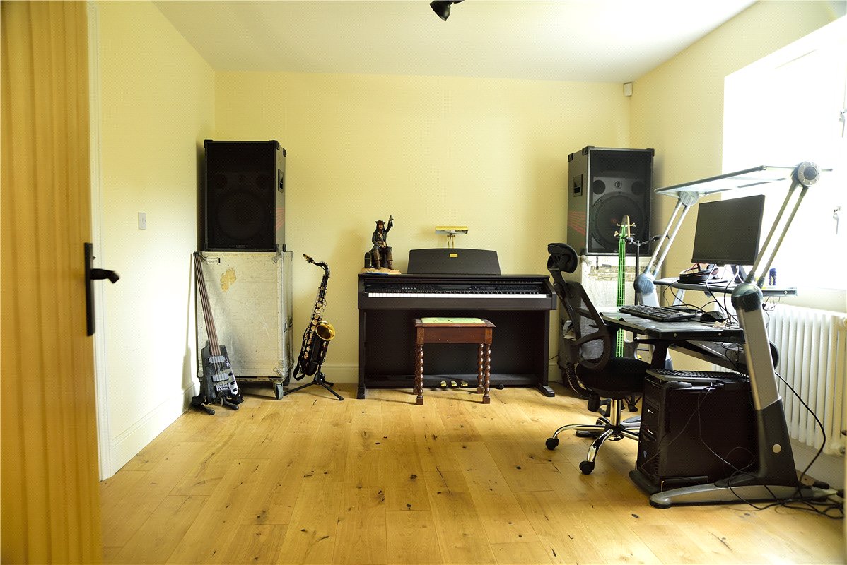 4 bedroom Barn Conversion, Bayswater Farm Road, Headington, OX3 - Available, Image 1