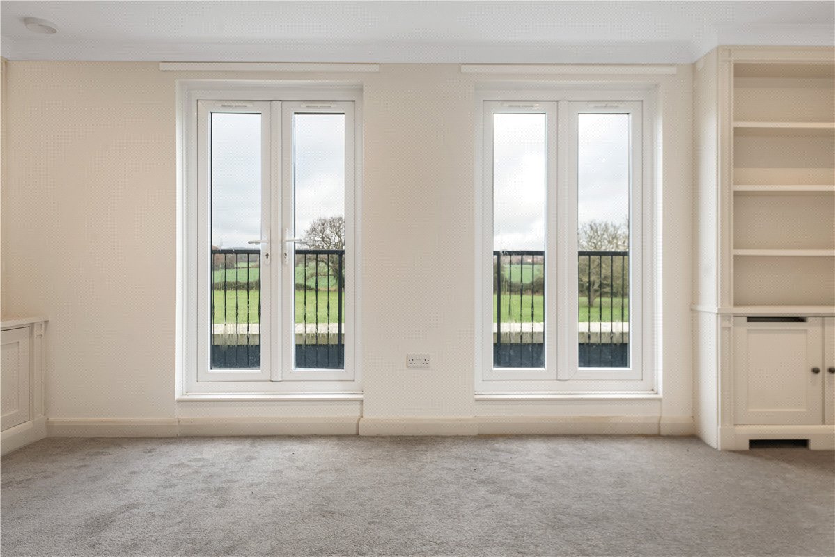 2 bedroom Flat, Ford Road, Tortington, BN18 - Available, Image 5