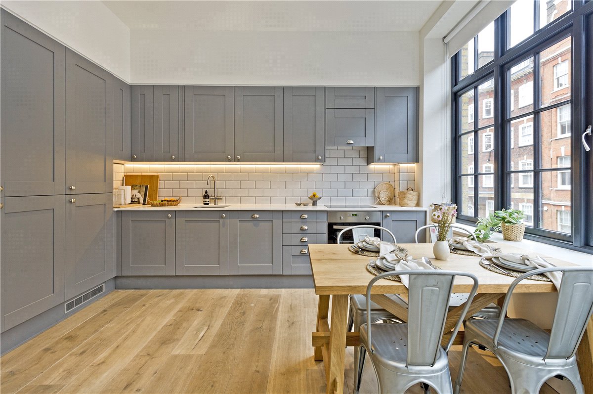 2 bedroom Flat, Great Titchfield Street, London, W1W - Available, Image 1