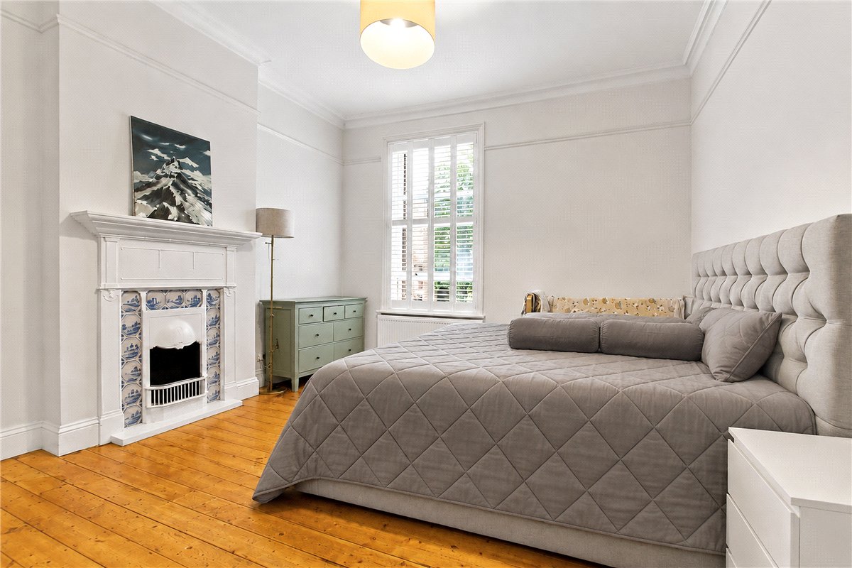 3 bedroom Flat, Bishops Park Road, London, SW6 - Let Agreed, Image 2