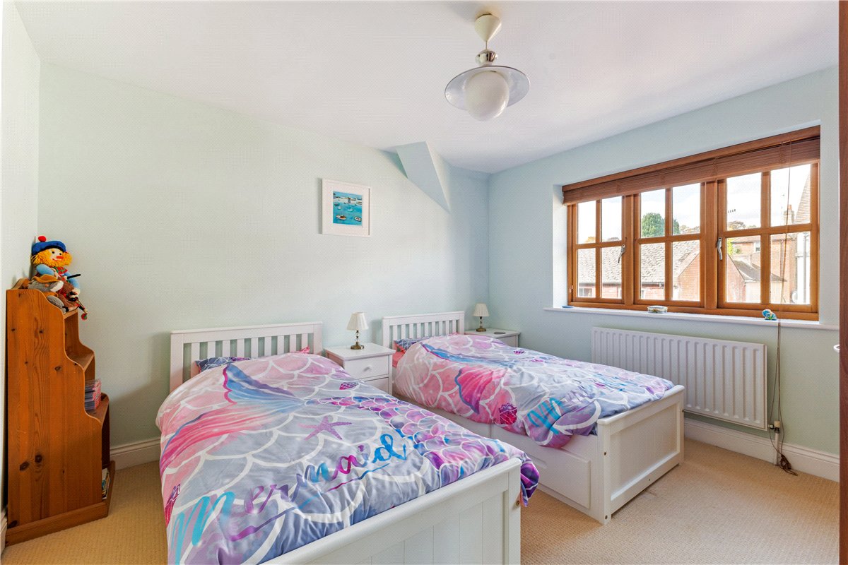 4 bedroom House, Cromwell Court, Marlborough, SN8 - Sold STC, Image 12