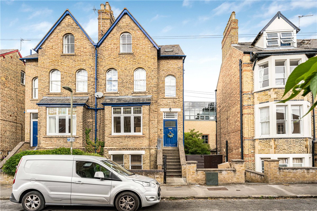 2 bedroom Flat, Walton Crescent, Oxford, OX1 - Available, Image 18