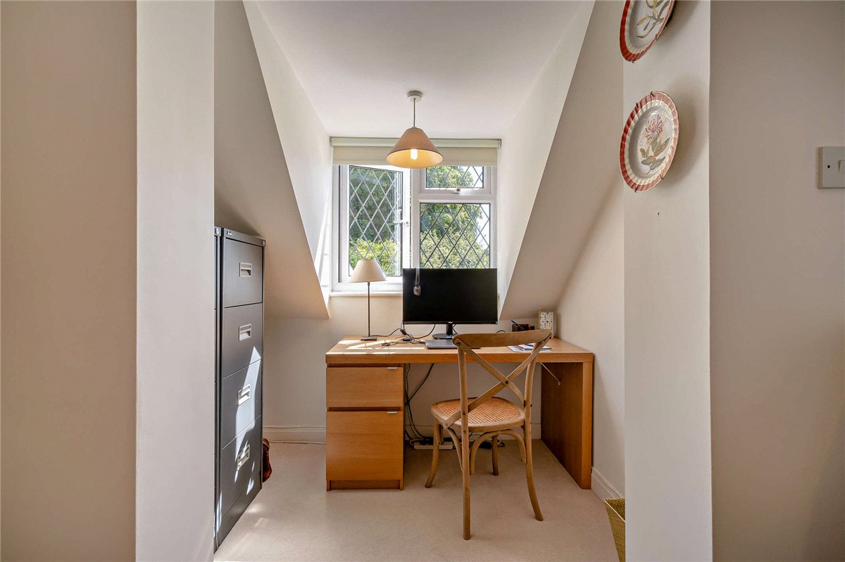 4 bedroom House, The Croft, Church Street, RG17 - Available, Image 14