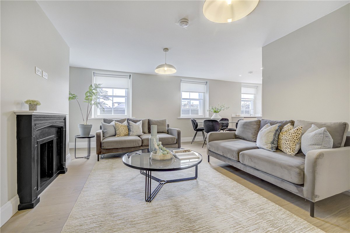 2 bedroom Flat, Wimpole Street, Marylebone, W1G - Available