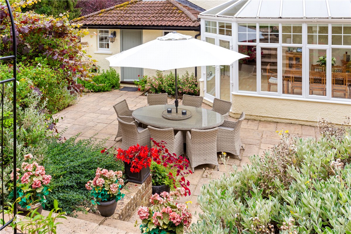 6 bedroom House, Bath Road, Marlborough, SN8 - Available, Image 22