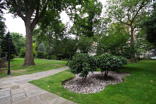 2 bedroom Flat, Kingston House South, Ennismore Gardens, SW7 - Available, Image 8