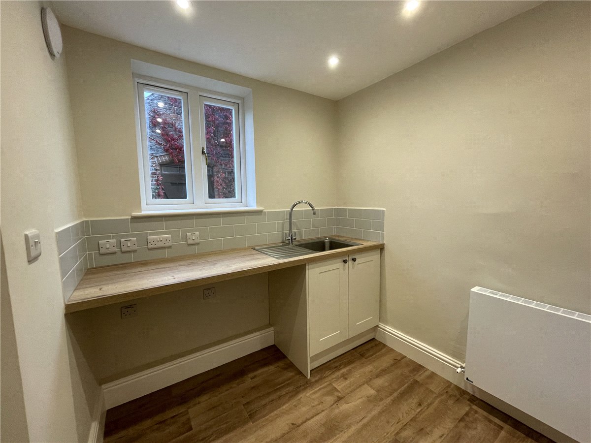 4 bedroom House, Sutton on Derwent, York, YO41 - Available, Image 11