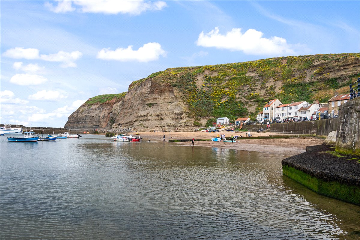 3 bedroom Cottage, Boathouse Yard, Staithes, TS13 - Available, Image 7