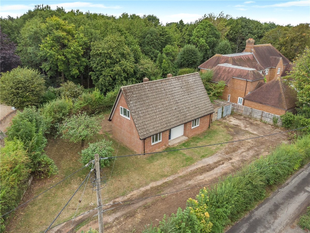 2 bedroom House, Cleves Lane, Upton Grey, RG25 - Available, Image 9