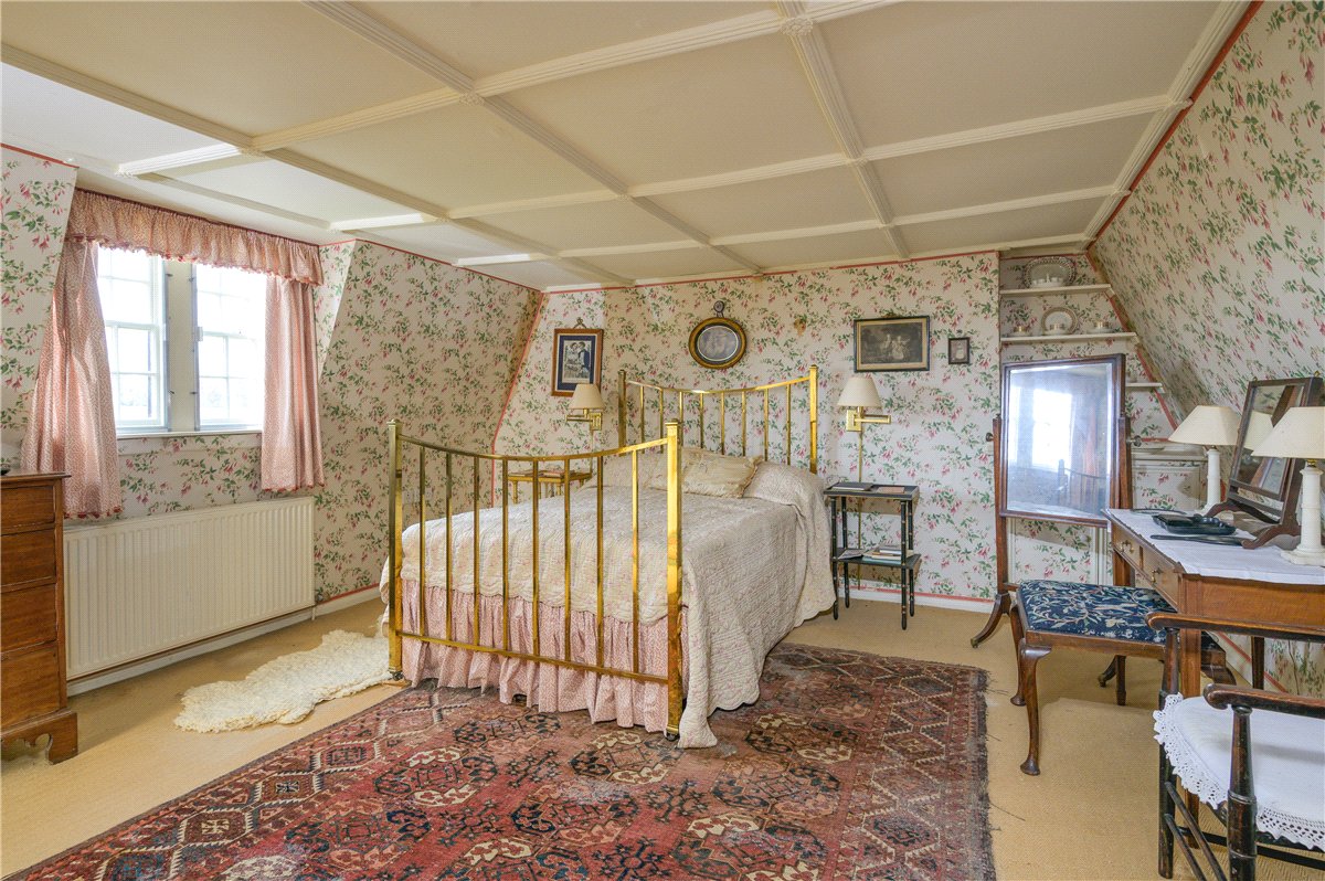 5 bedroom House, West Yatton, Yatton Keynell, SN14 - Available, Image 9