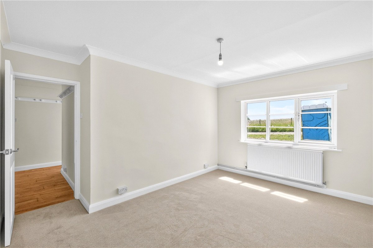 3 bedroom Bungalow, Tamworth Road, Lichfield, WS14 - Available, Image 3