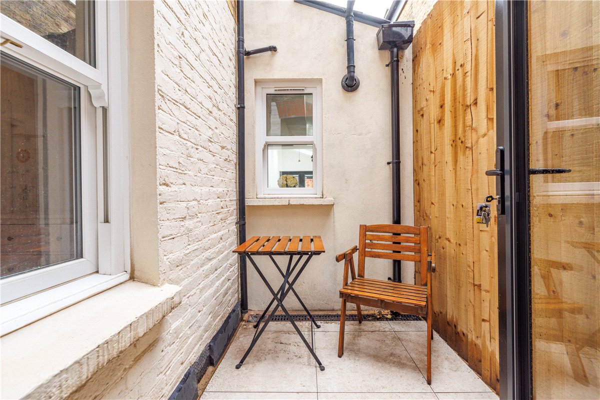 2 bedroom Flat, Astonville Street, London, SW18 - Available, Image 9