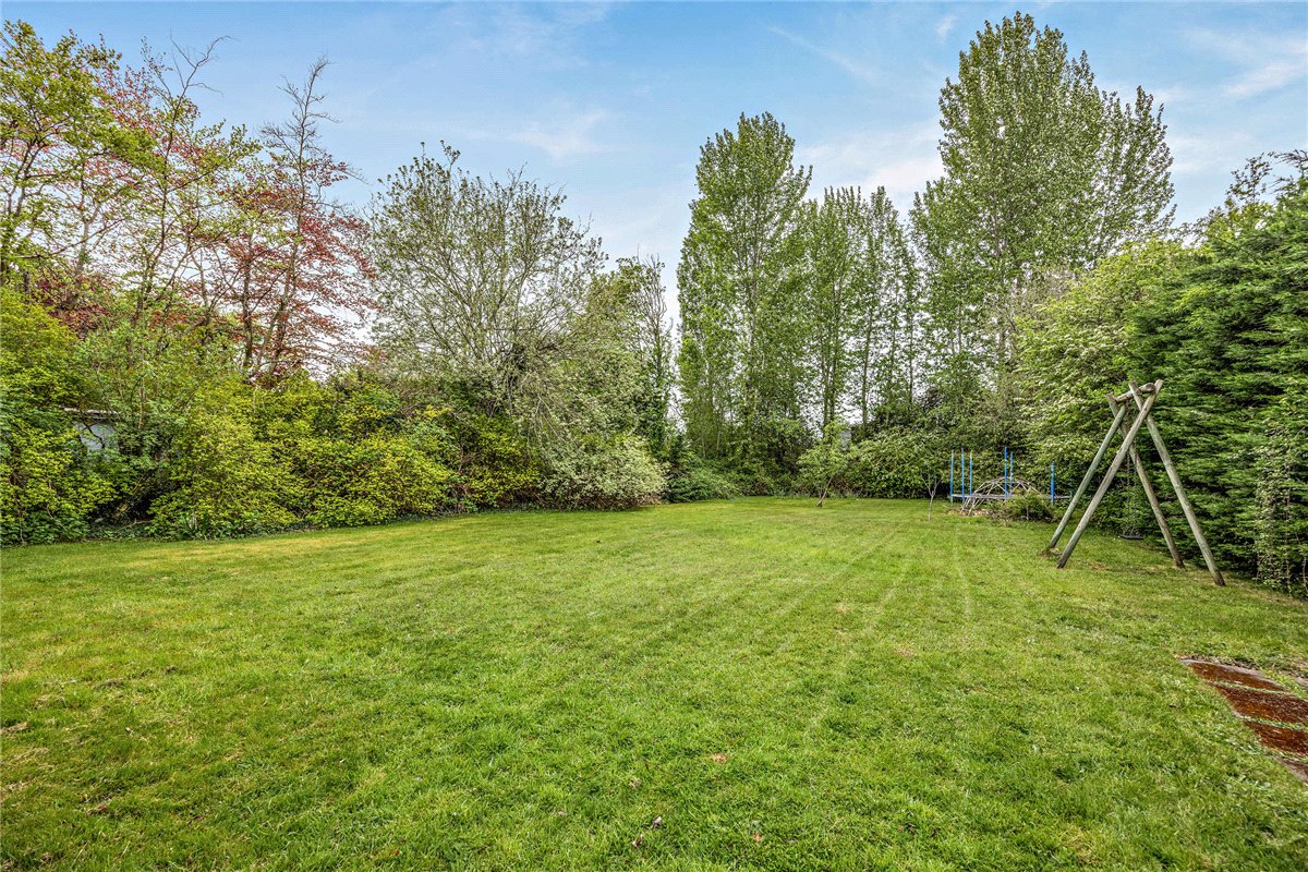 5 bedroom House, Andover Road, Newbury, RG14 - Available, Image 30
