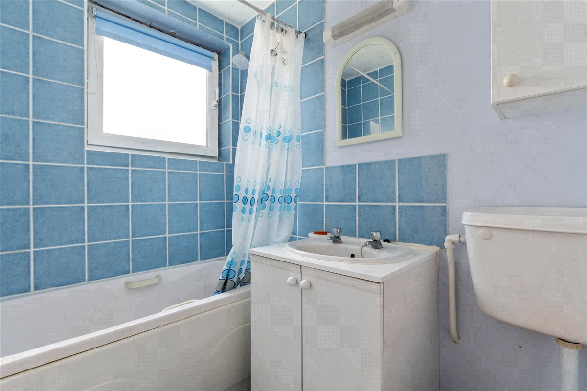 3 bedroom Flat, Sherlock Close, Cambridge, CB3 - Sold, Image 3