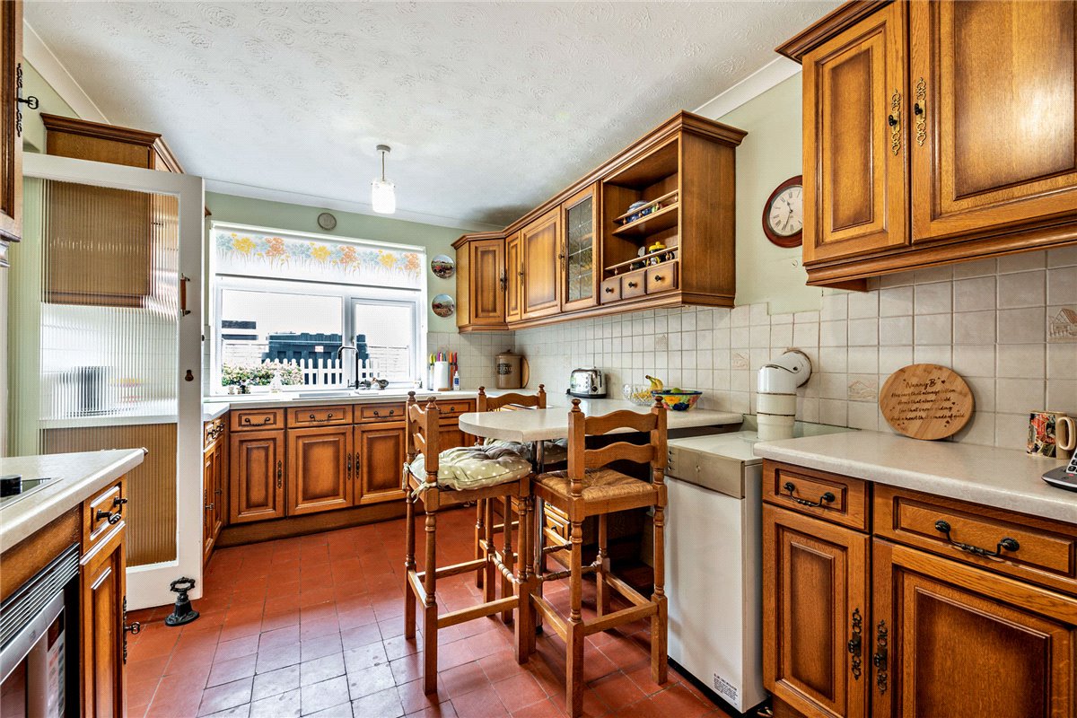 3 bedroom Bungalow, Long Lane, Hermitage, RG18 - Available, Image 5