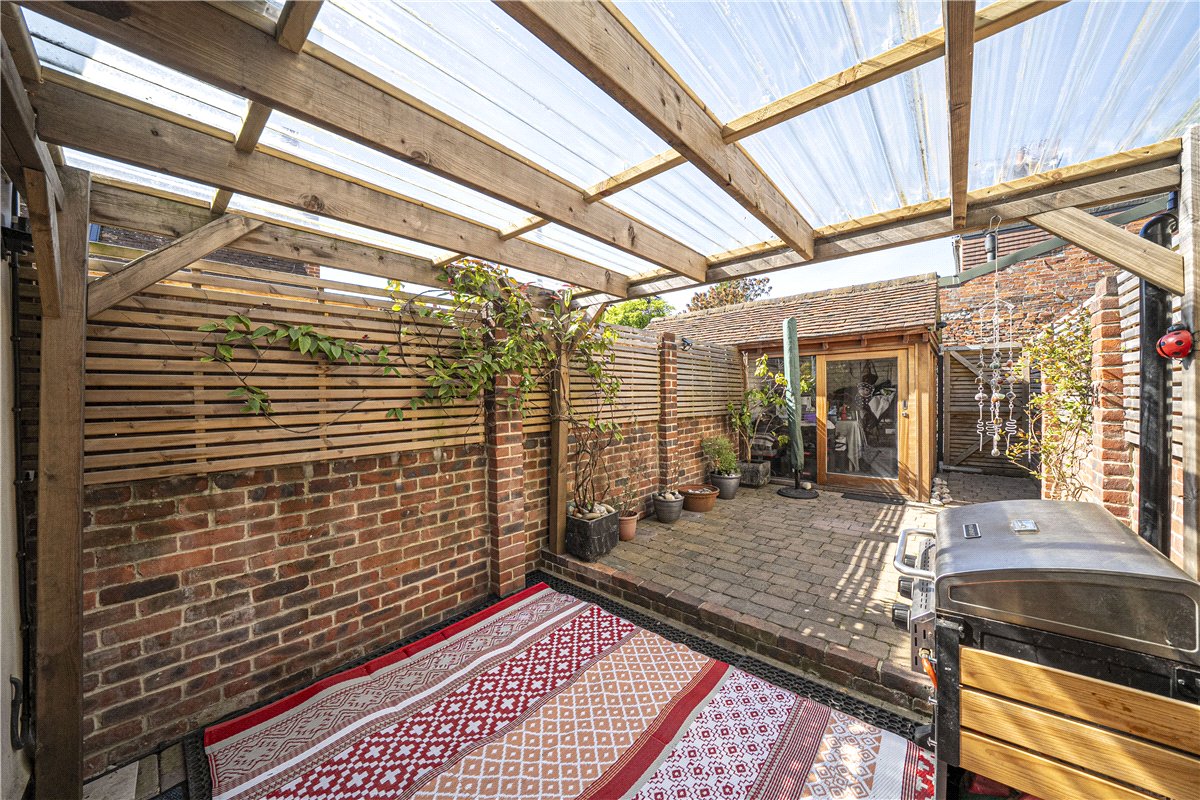 5 bedroom House, West Street, Hambledon, PO7 - Available, Image 11