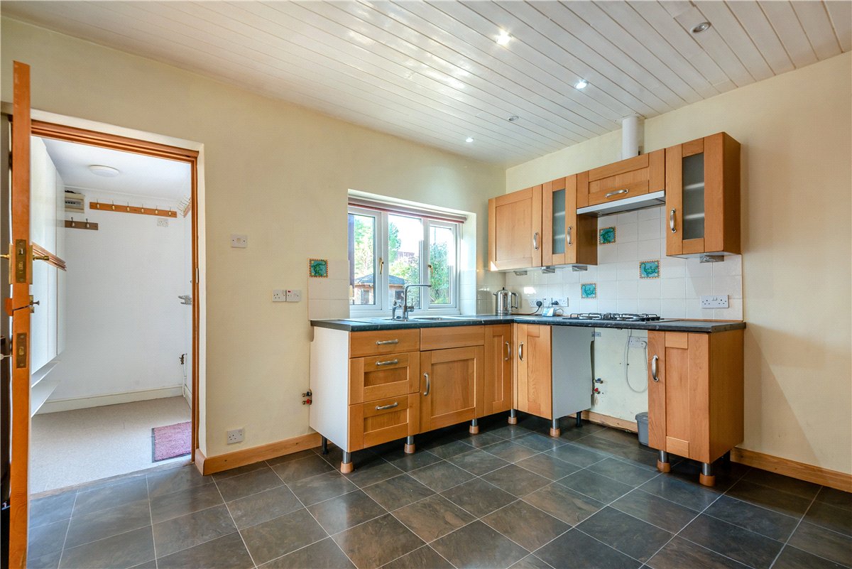 4 bedroom House, Stoney Lane, Weeke, SO22 - Available, Image 4