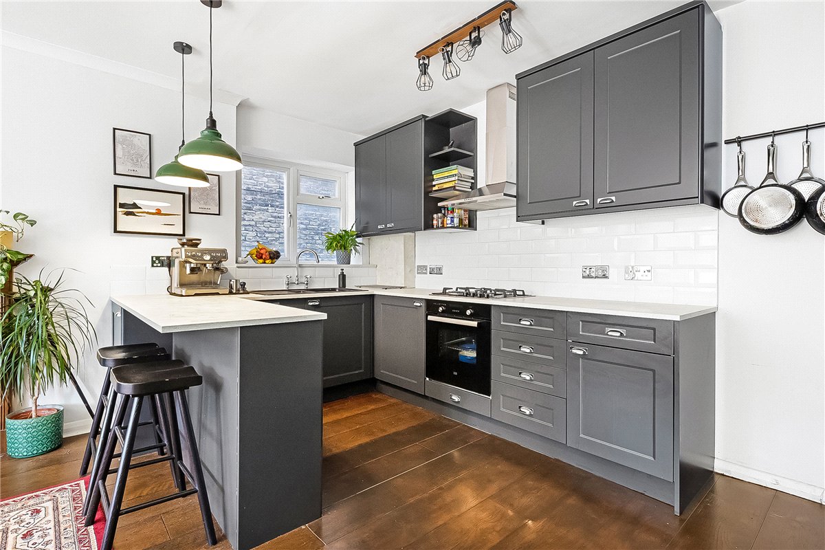2 bedroom Flat, Lyford Road, London, SW18 - Available, Image 3