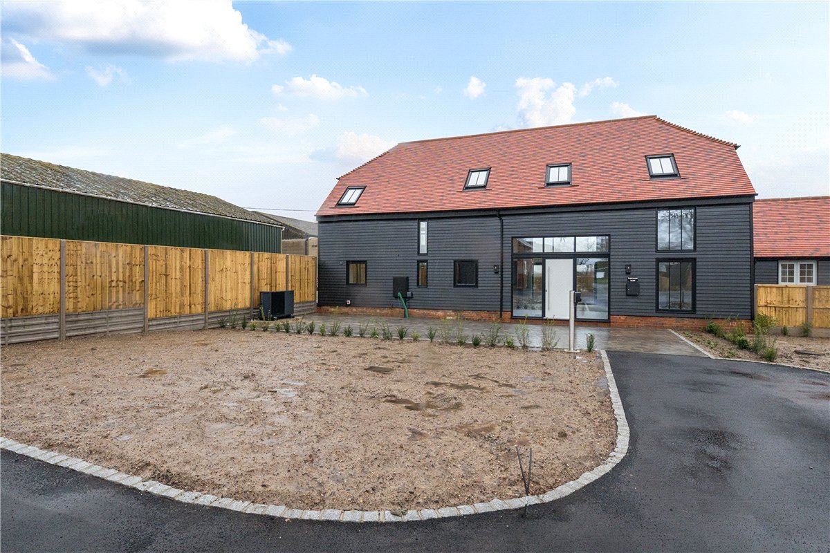 3 bedroom House, Enborne Street, Enborne, RG20 - Available, Image 12